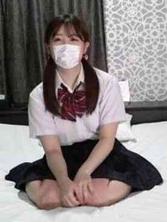 FC2-PPV-1185291 正统美女20岁JD3！笑起来眼睛很可爱的KAREN，第一次体验奇闻趣事！