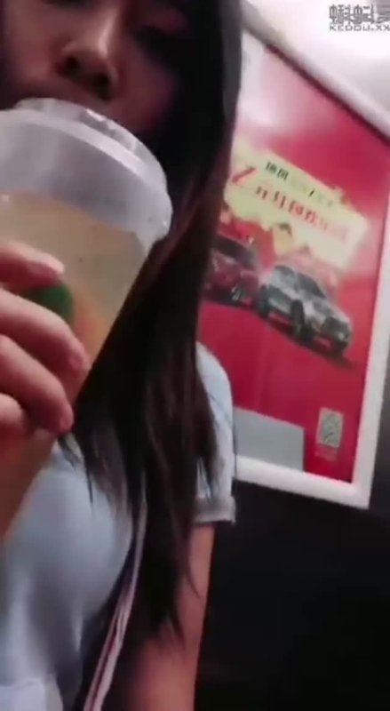  某女子没钱还债只能肉偿 